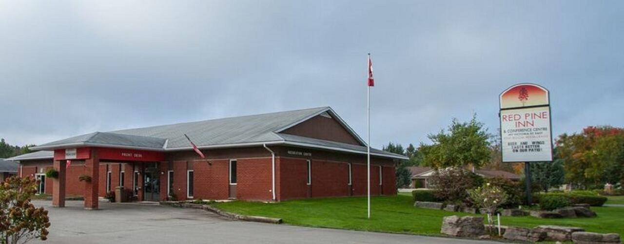Red Pine Inn & Conference Centre Alliston Exteriör bild